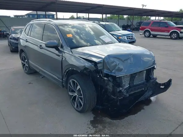 3VV4B7AX9NM167348 2022 VOLKSWAGEN TIGUAN - Image 1
