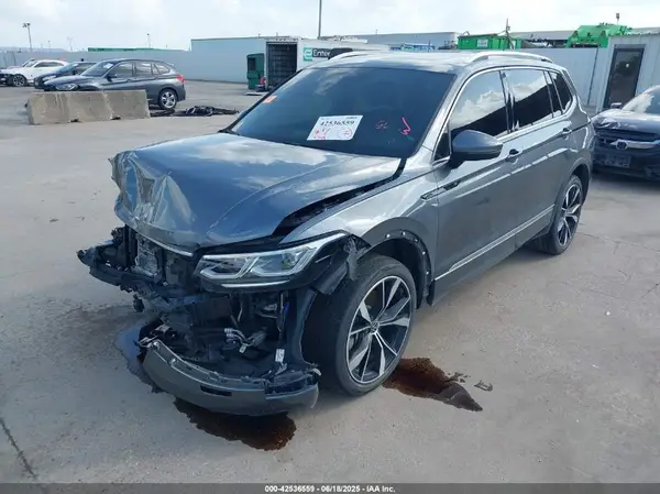 3VV4B7AX9NM167348 2022 VOLKSWAGEN TIGUAN - Image 2