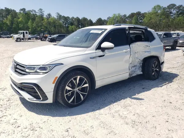 3VV4B7AX9NM168399 2022 VOLKSWAGEN TIGUAN - Image 1