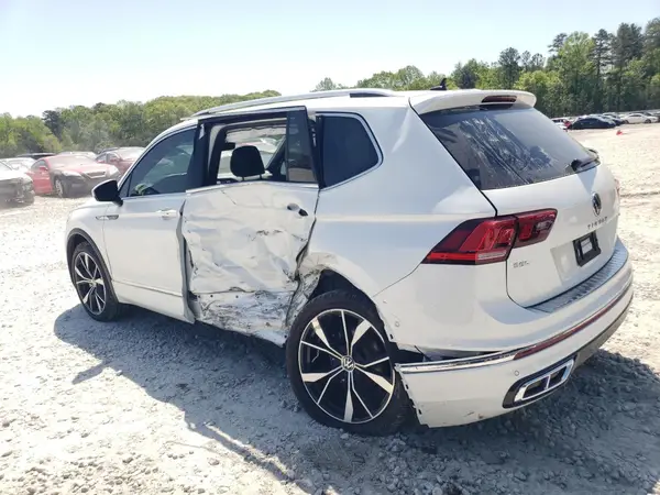 3VV4B7AX9NM168399 2022 VOLKSWAGEN TIGUAN - Image 2