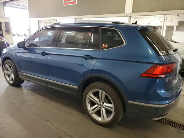 3VV4B7AXXJM016125 2018 VOLKSWAGEN TIGUAN - Image 2