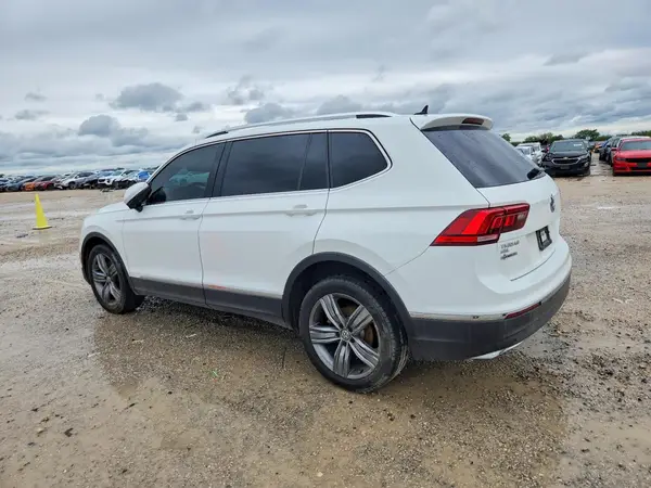 3VV4B7AXXJM179258 2018 VOLKSWAGEN TIGUAN - Image 2