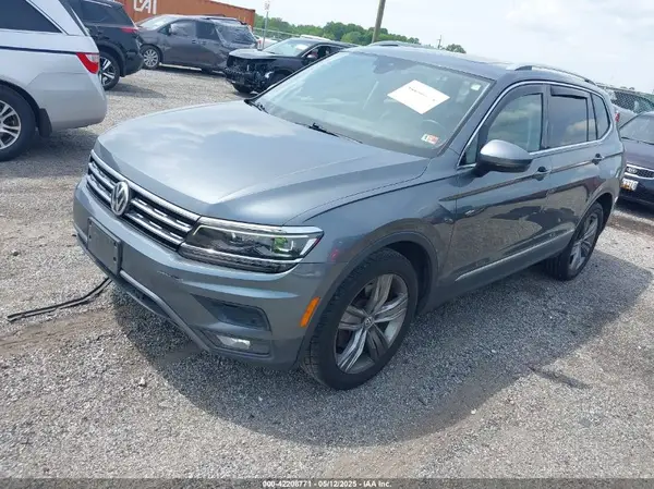 3VV4B7AXXKM021780 2019 VOLKSWAGEN TIGUAN - Image 2