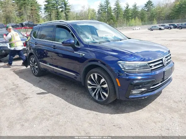 3VV4B7AXXMM084879 2021 VOLKSWAGEN TIGUAN - Image 1