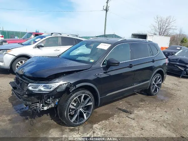 3VV4B7AXXNM142698 2022 VOLKSWAGEN TIGUAN - Image 2