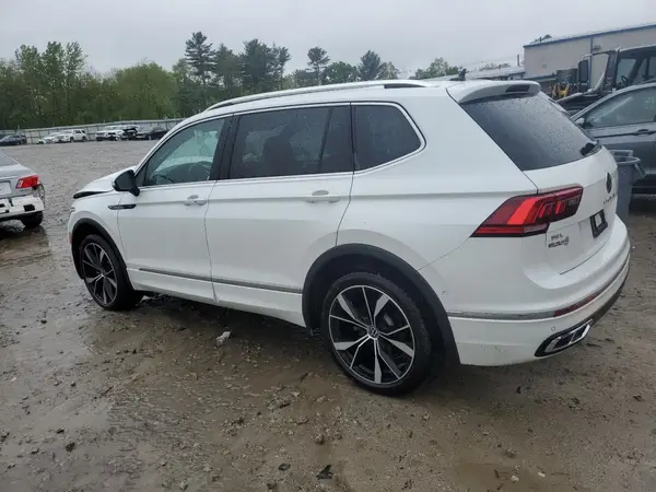 3VV4B7AXXRM177585 2024 VOLKSWAGEN TIGUAN - Image 2
