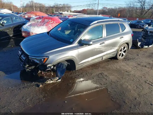 3VV4C7B21SM039231 2025 VOLKSWAGEN TAOS - Image 2