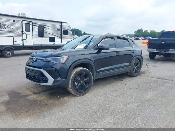 3VV4C7B22SM032014 2025 VOLKSWAGEN TAOS - Image 2
