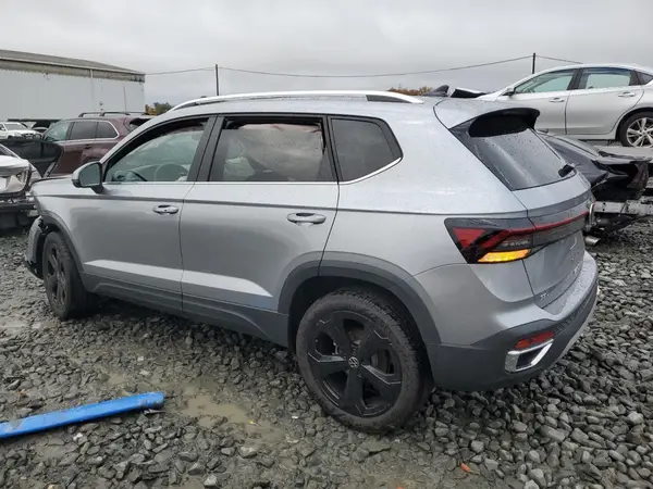 3VV4C7B29SM015467 2025 VOLKSWAGEN TAOS - Image 2