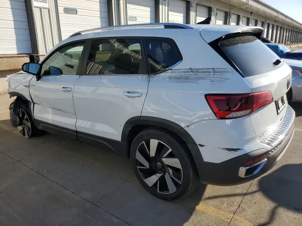 3VV4X7B20RM019406 2024 VOLKSWAGEN TAOS - Image 2