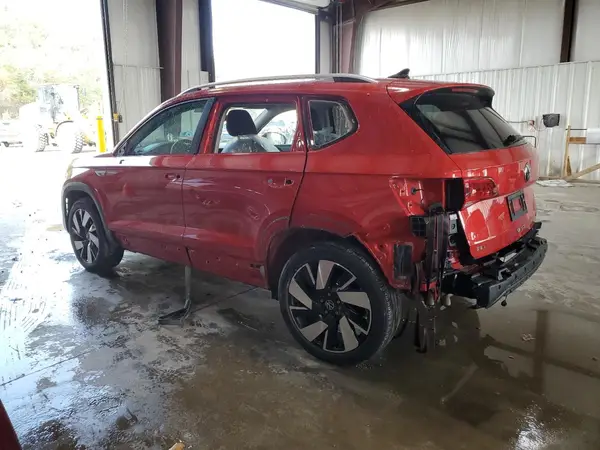 3VV4X7B21RM109759 2024 VOLKSWAGEN TAOS - Image 2