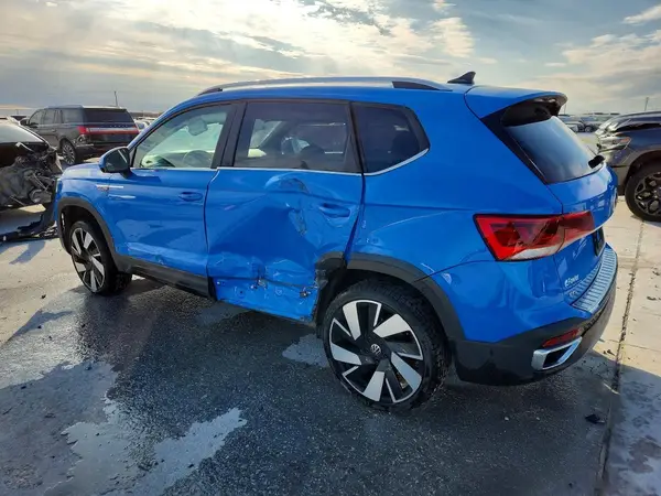 3VV4X7B23RM056479 2024 VOLKSWAGEN TAOS - Image 2