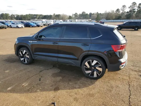 3VV4X7B24RM021398 2024 VOLKSWAGEN TAOS - Image 2