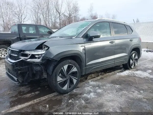3VV4X7B25RM040123 2024 VOLKSWAGEN TAOS - Image 2