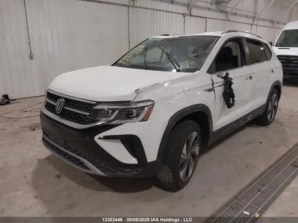 3VV4X7B25RM108548 2024 VOLKSWAGEN TAOS - Image 2