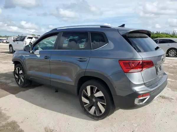 3VV4X7B26PM358832 2023 VOLKSWAGEN TAOS - Image 2