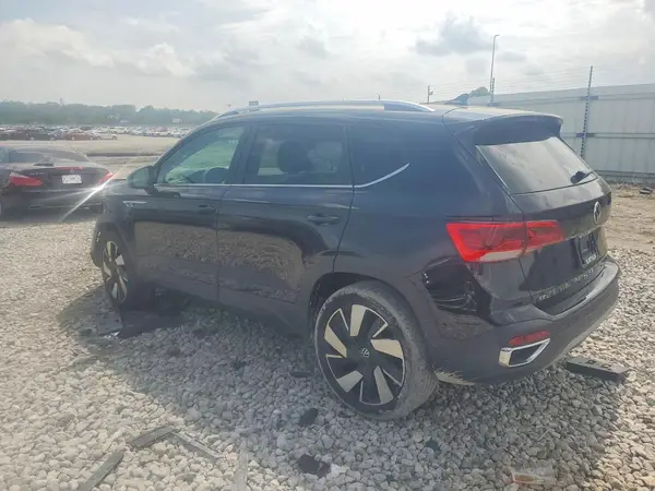 3VV4X7B26RM072529 2024 VOLKSWAGEN TAOS - Image 2