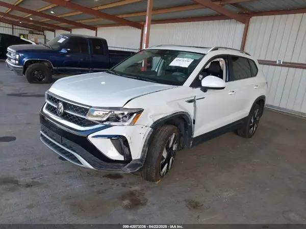 3VV4X7B27RM081773 2024 VOLKSWAGEN TAOS - Image 2
