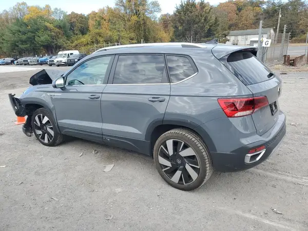 3VV4X7B28RM045736 2024 VOLKSWAGEN TAOS - Image 2
