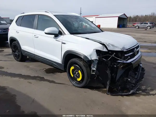 3VV4X7B28RM089350 2024 VOLKSWAGEN TAOS - Image 1