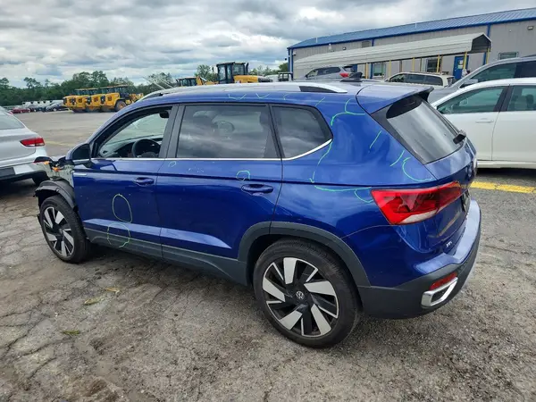 3VV4X7B28RM090885 2024 VOLKSWAGEN TAOS - Image 2