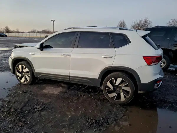 3VV4X7B29RM032512 2024 VOLKSWAGEN TAOS - Image 2