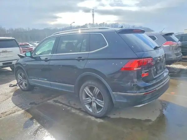 3VV5B7AX0JM002058 2018 VOLKSWAGEN TIGUAN - Image 2