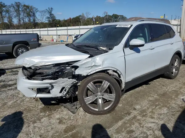 3VV5B7AX0JM004196 2018 VOLKSWAGEN TIGUAN - Image 1