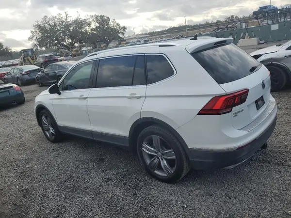 3VV5B7AX0JM120238 2018 VOLKSWAGEN TIGUAN - Image 2
