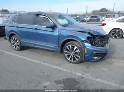 3VV5B7AX0JM218427 2018 VOLKSWAGEN TIGUAN
