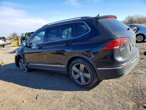 3VV5B7AX2JM004524 2018 VOLKSWAGEN TIGUAN - Image 2