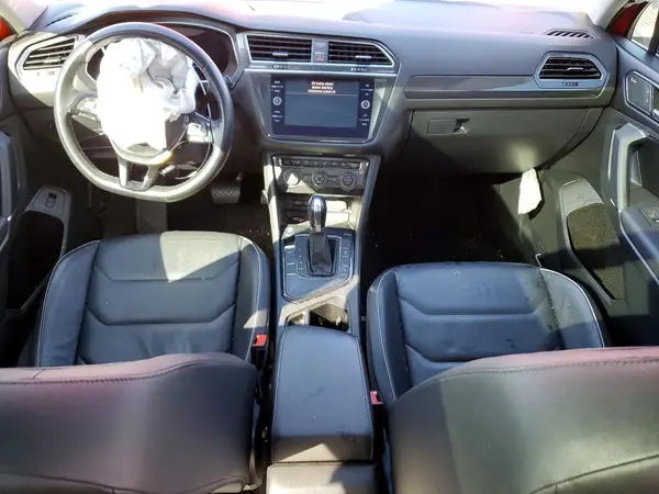 3VV5B7AX2JM061595 2018 VOLKSWAGEN TIGUAN - Image 8