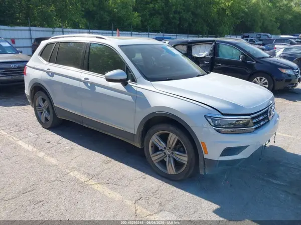 3VV5B7AX2JM123545 2018 VOLKSWAGEN TIGUAN - Image 1