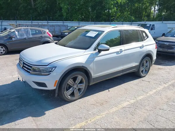 3VV5B7AX2JM123545 2018 VOLKSWAGEN TIGUAN - Image 2