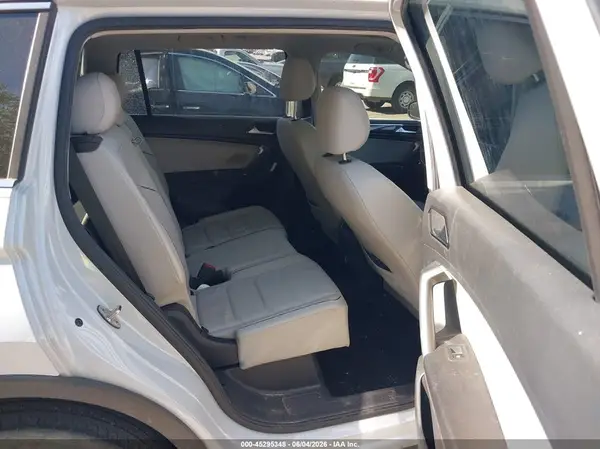 3VV5B7AX2JM123545 2018 VOLKSWAGEN TIGUAN - Image 8