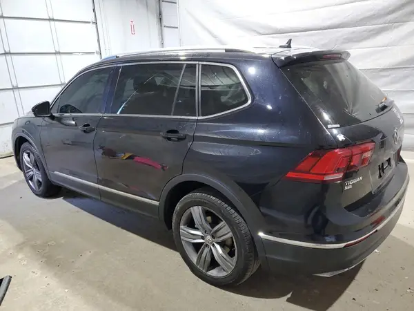3VV5B7AX2JM151765 2018 VOLKSWAGEN TIGUAN - Image 2