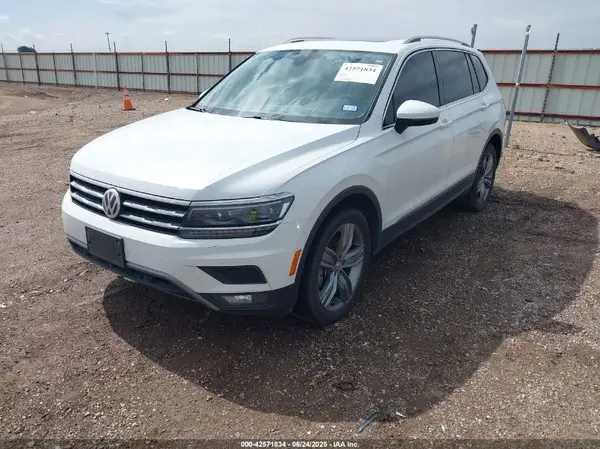 3VV5B7AX3JM097702 2018 VOLKSWAGEN TIGUAN - Image 2