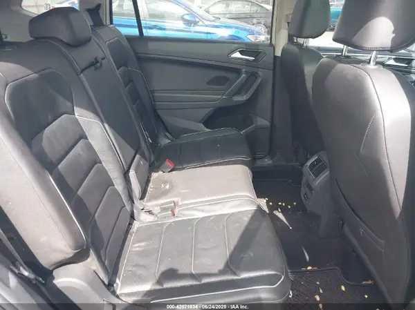 3VV5B7AX3JM097702 2018 VOLKSWAGEN TIGUAN - Image 8