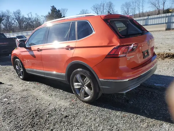 3VV5B7AX3JM123571 2018 VOLKSWAGEN TIGUAN - Image 2