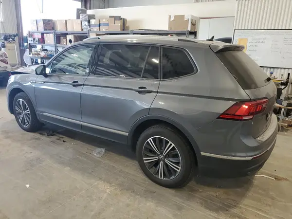 3VV5B7AX3RM211211 2024 VOLKSWAGEN TIGUAN - Image 2