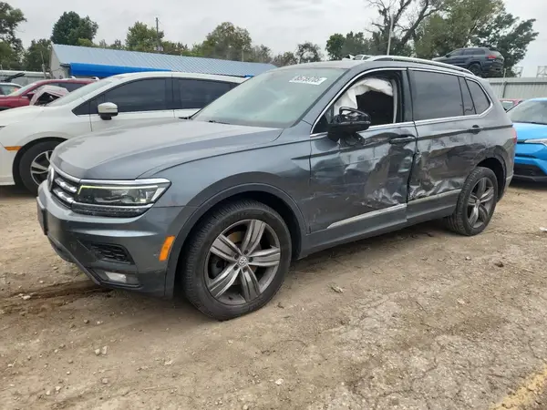 3VV5B7AX4JM132828 2018 VOLKSWAGEN TIGUAN - Image 1