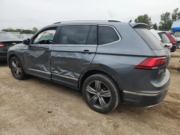 3VV5B7AX4JM132828 2018 VOLKSWAGEN TIGUAN - Image 2