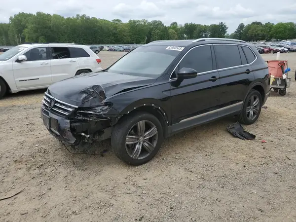 3VV5B7AX4JM151041 2018 VOLKSWAGEN TIGUAN - Image 1