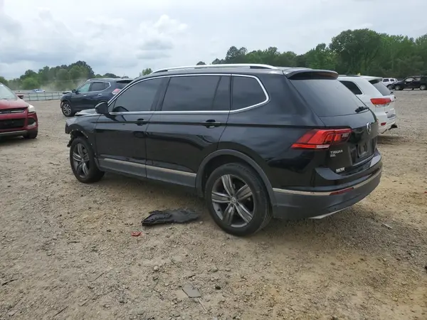 3VV5B7AX4JM151041 2018 VOLKSWAGEN TIGUAN - Image 2