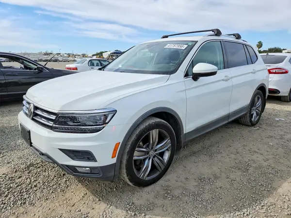 3VV5B7AX4JM190390 2018 VOLKSWAGEN TIGUAN - Image 1