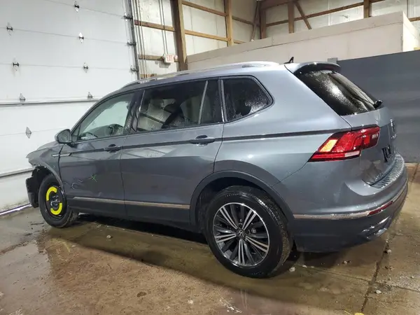 3VV5B7AX4RM212805 2024 VOLKSWAGEN TIGUAN - Image 2