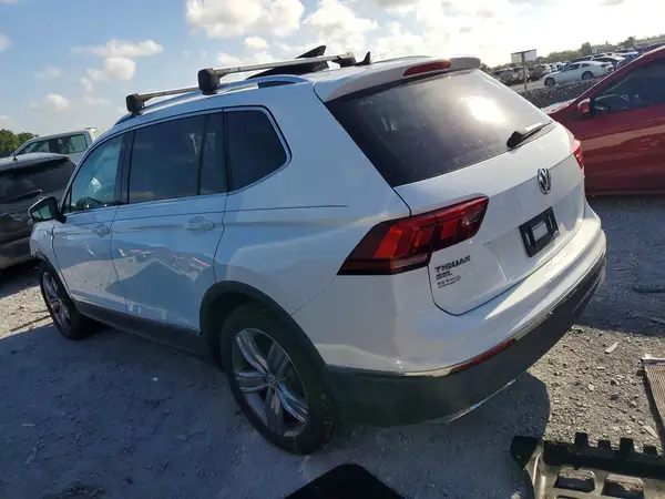 3VV5B7AX5JM004680 2018 VOLKSWAGEN TIGUAN - Image 2