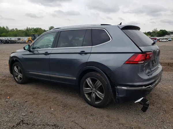 3VV5B7AX5JM055046 2018 VOLKSWAGEN TIGUAN - Image 2