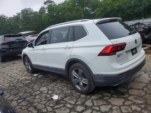 3VV5B7AX5JM090881 2018 VOLKSWAGEN TIGUAN - Image 2