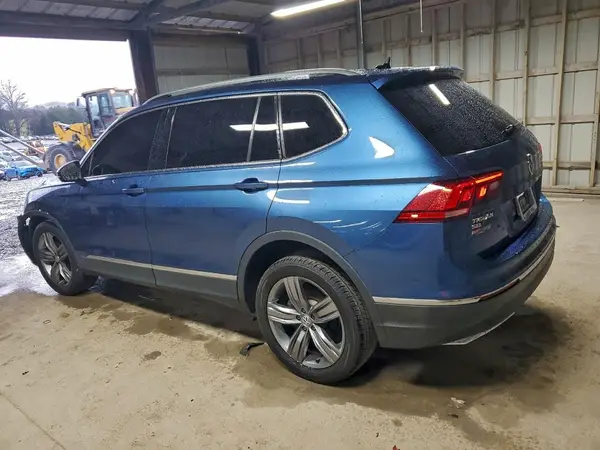 3VV5B7AX5JM092453 2018 VOLKSWAGEN TIGUAN - Image 2